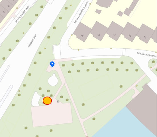 plattegrond van Rosa Luxemburgpark, met een gele stip aangegeven waar de tafeltennis komt te staan.