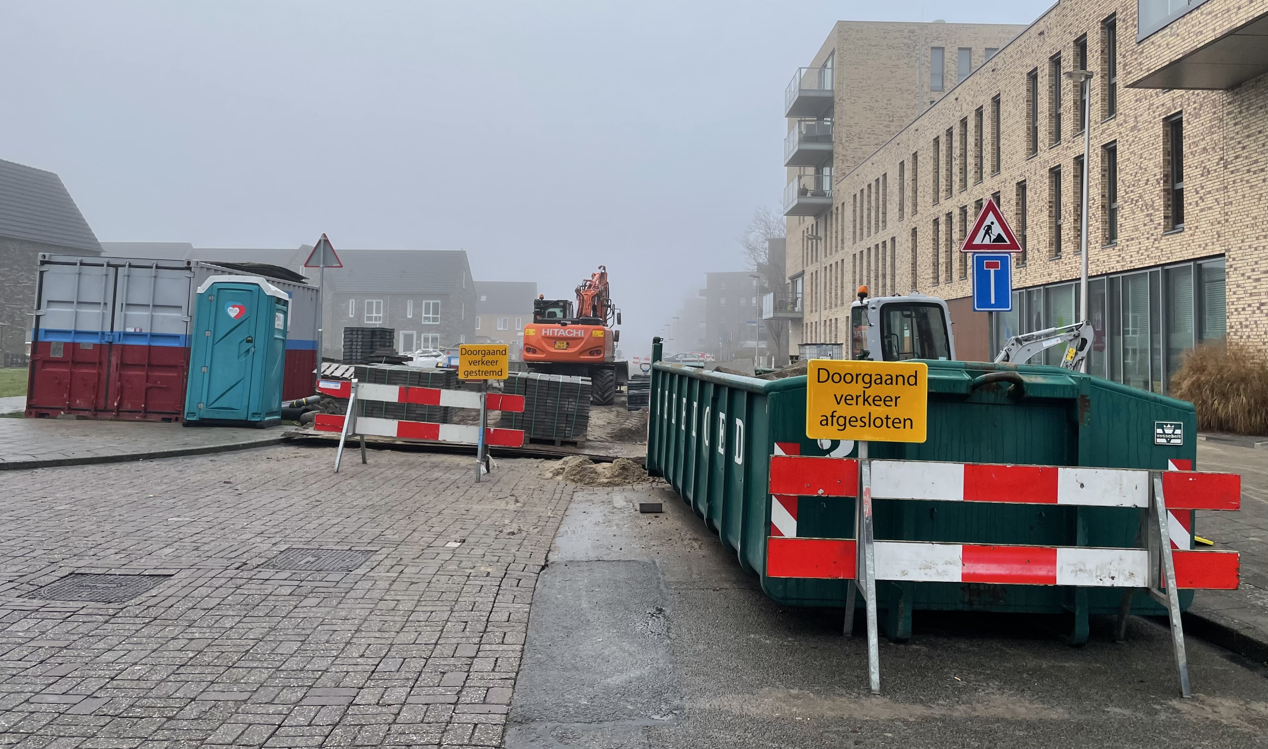 Door werkzaamheden aan de Meteorenweg-Kometenstraat kunnen inwoners van Wheermolen-West alleen nog de wijk alleen nog in via de rotonde Mercuriusweg - Churchilllaan.