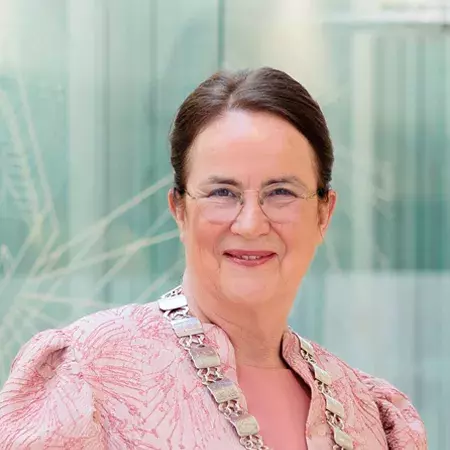 Burgemeester Ellen van Selm