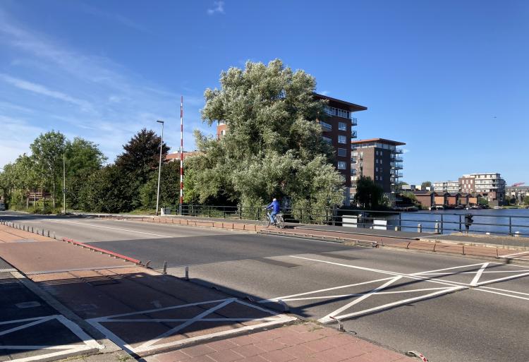 Wheermolen Brug zoals die nu in de Churchilllaan ligt